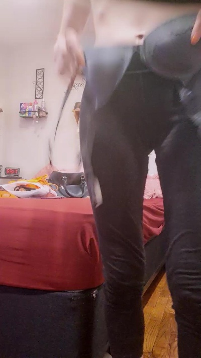 Prettyittybitty live cam on Cam4