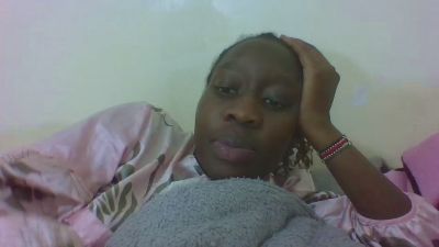 Prettylips222 live cam on Cam4
