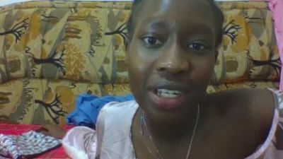 Prettylips222 live cam on Cam4