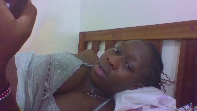 Prettylips222 live cam on Cam4