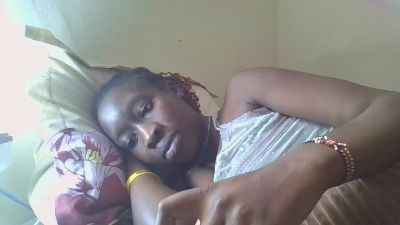 Prettylips222 live cam on Cam4