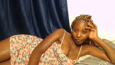 Prettytara live cam on Cam4