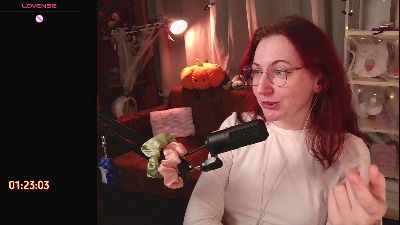 PricklyPeach live cam on Cam4