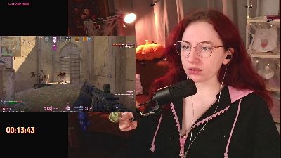 PricklyPeach live cam on Cam4