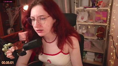 PricklyPeach live cam on Cam4