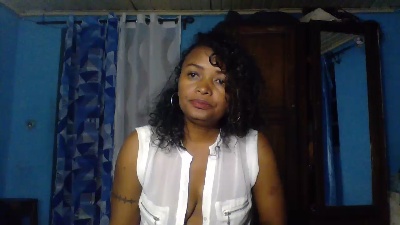 Pricylah live cam on Cam4