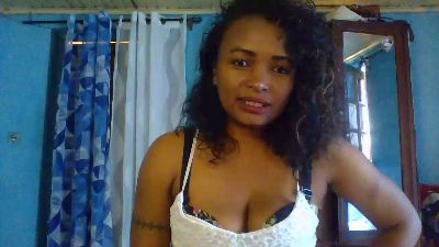 Pricylah live cam on Cam4