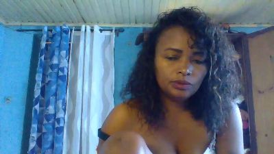 Pricylah live cam on Cam4