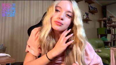 PrincessJeanes live cam on Cam4