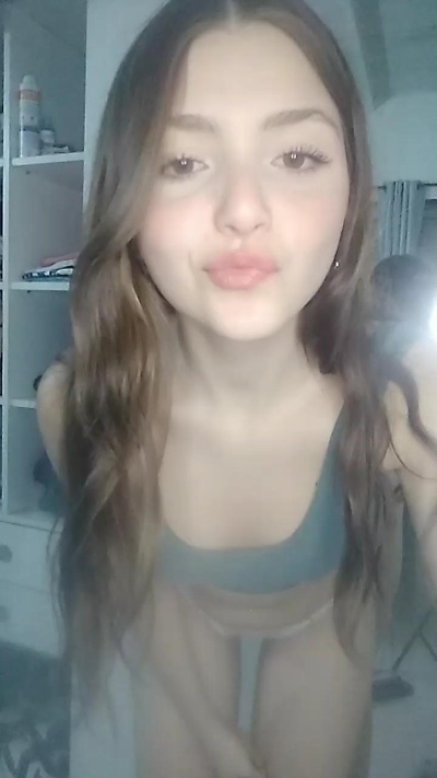Princessophi1 live cam on Cam4