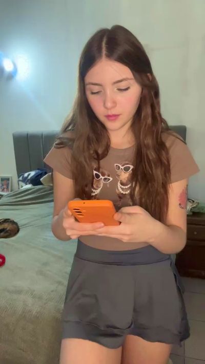 Princessophi1 live cam on Cam4