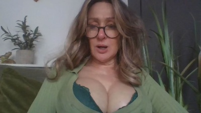 Princessviaa live cam on Cam4