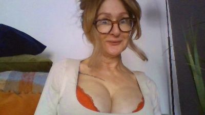 Princessviaa live cam on Cam4