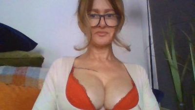 Princessviaa live cam on Cam4