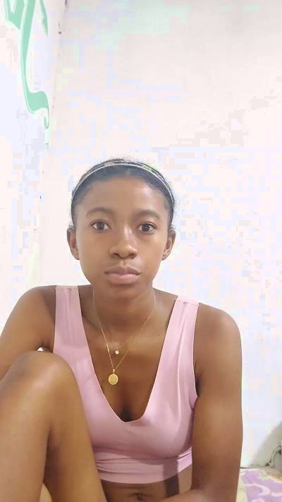 Princia24 live cam on Cam4