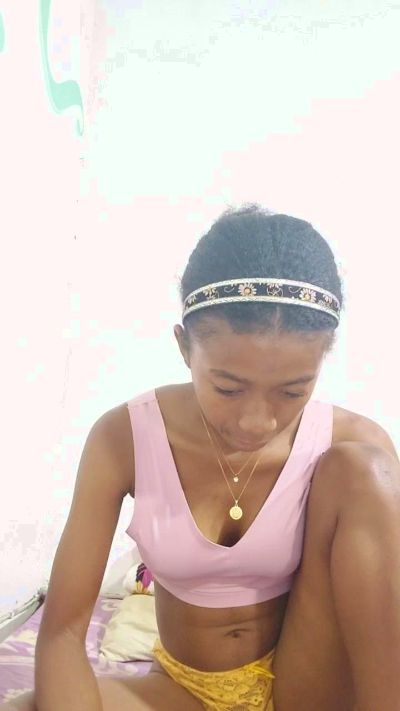 Princia24 live cam on Cam4