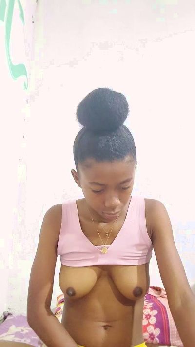 Princia24 live cam on Cam4