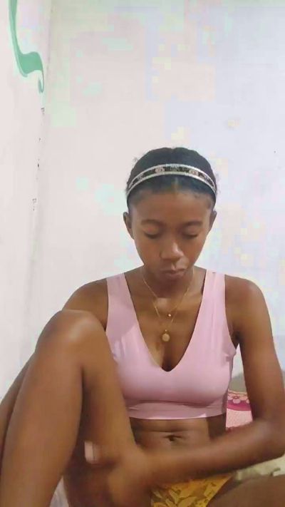Princia24 live cam on Cam4