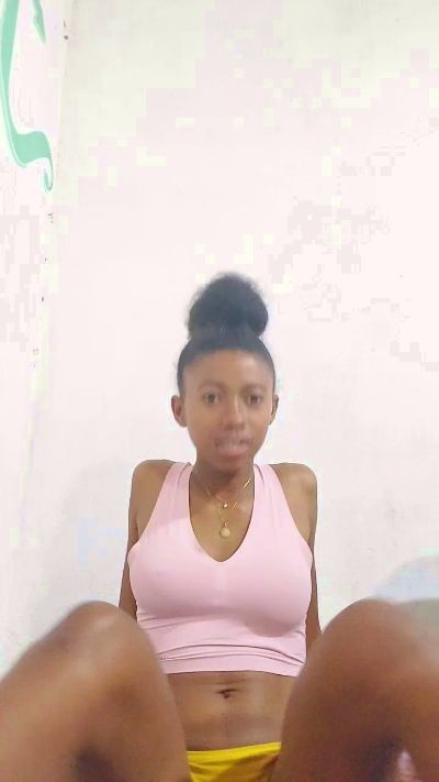 Princia24 live cam on Cam4