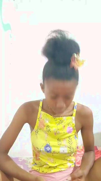 Princia24 live cam on Cam4