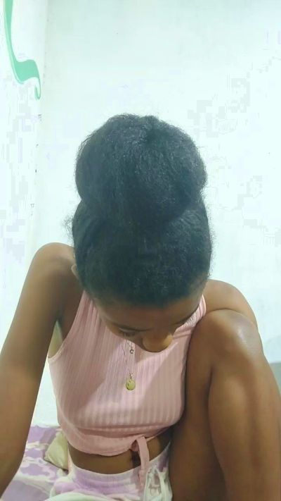 Princia24 live cam on Cam4