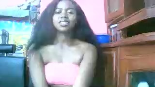 Princiah02 live cam on Cam4