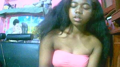 Princiah02 live cam on Cam4