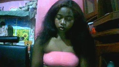 Princiah02 live cam on Cam4