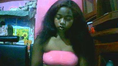 Princiah02 live cam on Cam4