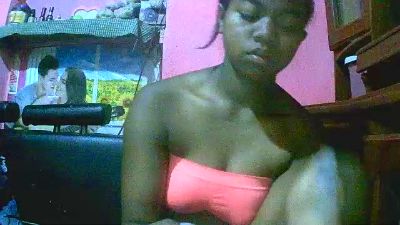 Princiah02 live cam on Cam4