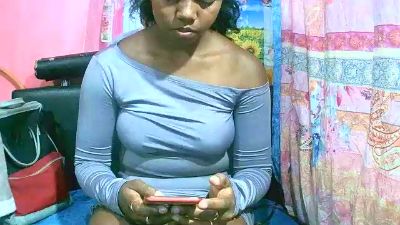 Princiah02 live cam on Cam4