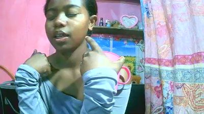 Princiah02 live cam on Cam4