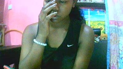 Princiah02 live cam on Cam4