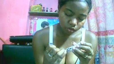 Princiah02 live cam on Cam4
