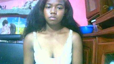 Princiah02 live cam on Cam4