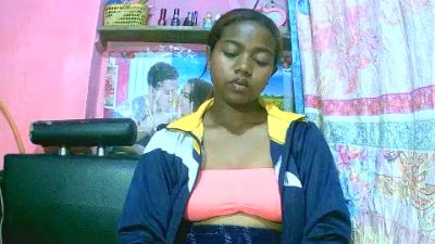 Princiah02 live cam on Cam4