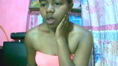 Princiah02 live cam on Cam4