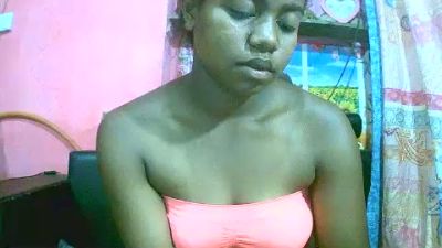 Princiah02 live cam on Cam4
