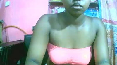 Princiah02 live cam on Cam4