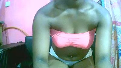 Princiah02 live cam on Cam4
