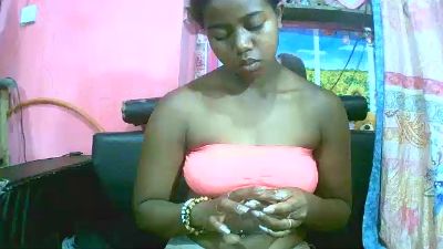 Princiah02 live cam on Cam4