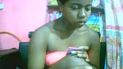 Princiah02 live cam on Cam4