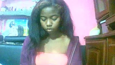 Princiah02 live cam on Cam4