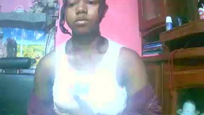 Princiah02 live cam on Cam4