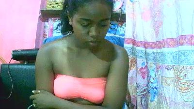 Princiah02 live cam on Cam4