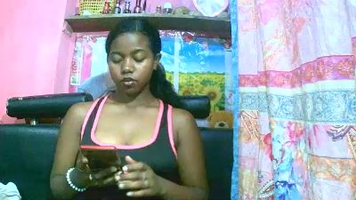 Princiah02 live cam on Cam4