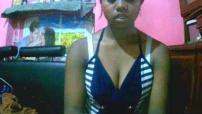 Princiah02 live cam on Cam4