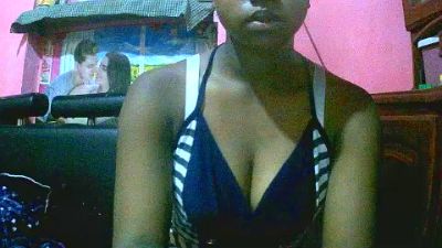 Princiah02 live cam on Cam4