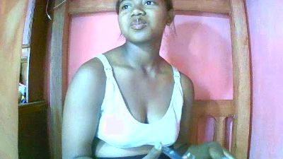 Princiah02 live cam on Cam4