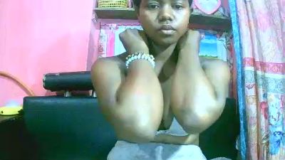 Princiah02 live cam on Cam4